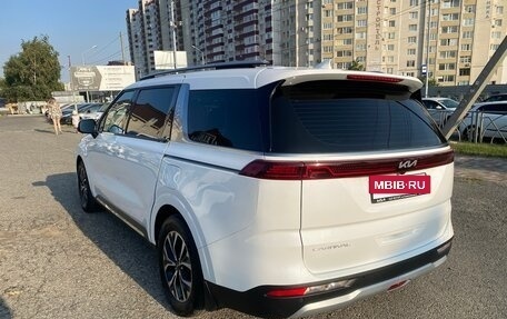 KIA Carnival, 2022 год, 4 400 000 рублей, 6 фотография
