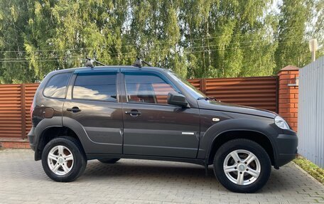 Chevrolet Niva I рестайлинг, 2013 год, 580 000 рублей, 3 фотография
