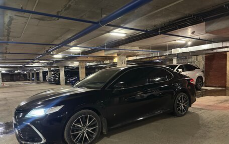 Toyota Camry, 2021 год, 3 600 000 рублей, 2 фотография