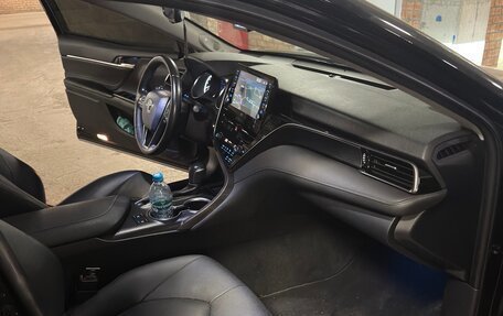 Toyota Camry, 2021 год, 3 600 000 рублей, 7 фотография