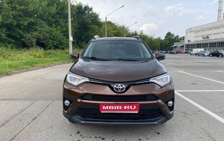 Toyota RAV4, 2017 год, 2 100 000 рублей, 1 фотография
