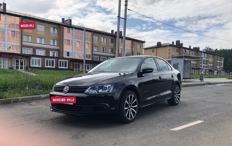 Volkswagen Jetta VI, 2012 год, 950 000 рублей, 2 фотография