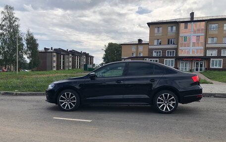 Volkswagen Jetta VI, 2012 год, 950 000 рублей, 3 фотография