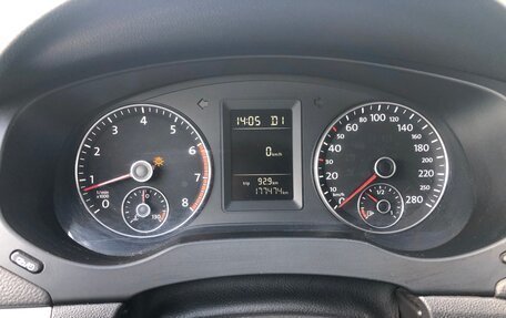 Volkswagen Jetta VI, 2012 год, 950 000 рублей, 17 фотография