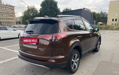 Toyota RAV4, 2017 год, 2 100 000 рублей, 4 фотография