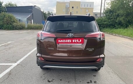 Toyota RAV4, 2017 год, 2 100 000 рублей, 5 фотография