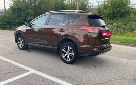 Toyota RAV4, 2017 год, 2 100 000 рублей, 7 фотография