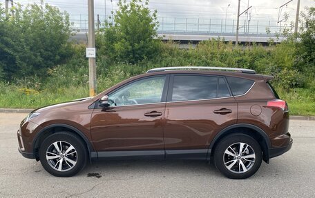 Toyota RAV4, 2017 год, 2 100 000 рублей, 9 фотография