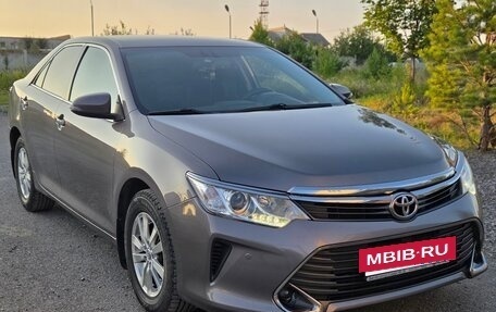 Toyota Camry, 2015 год, 1 950 000 рублей, 7 фотография