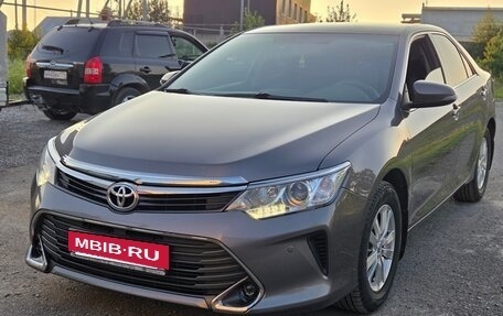Toyota Camry, 2015 год, 1 950 000 рублей, 5 фотография