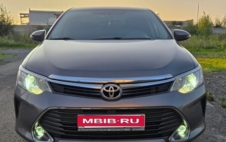 Toyota Camry, 2015 год, 1 950 000 рублей, 11 фотография