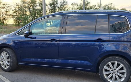 Volkswagen Touran III, 2016 год, 1 600 000 рублей, 6 фотография
