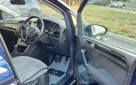 Volkswagen Touran III, 2016 год, 1 600 000 рублей, 8 фотография