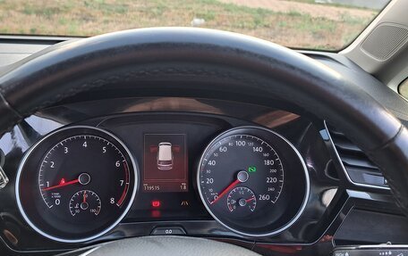 Volkswagen Touran III, 2016 год, 1 600 000 рублей, 10 фотография