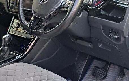 Volkswagen Touran III, 2016 год, 1 600 000 рублей, 9 фотография