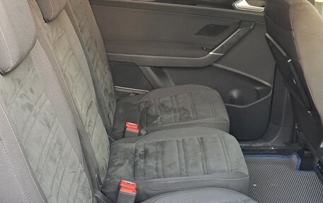 Volkswagen Touran III, 2016 год, 1 600 000 рублей, 18 фотография