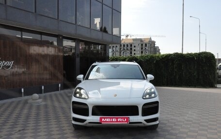 Porsche Cayenne III, 2018 год, 8 800 000 рублей, 2 фотография