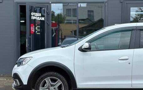 Renault Logan II, 2019 год, 1 050 000 рублей, 7 фотография