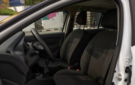 Renault Logan II, 2021 год, 995 000 рублей, 12 фотография