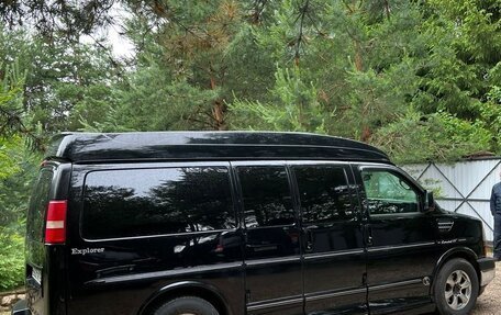 Chevrolet Express II, 2011 год, 2 900 000 рублей, 3 фотография
