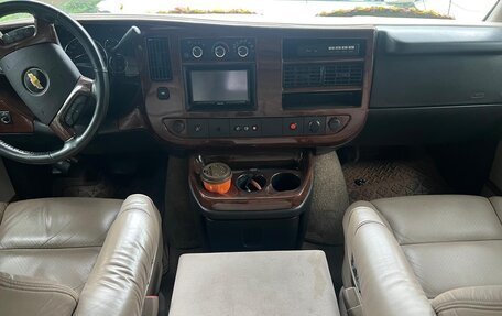 Chevrolet Express II, 2011 год, 2 900 000 рублей, 11 фотография