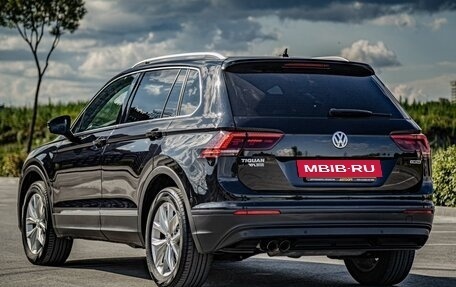 Volkswagen Tiguan II, 2020 год, 2 928 000 рублей, 6 фотография