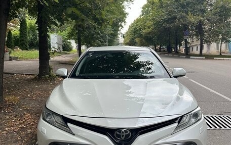 Toyota Camry, 2019 год, 2 800 000 рублей, 2 фотография