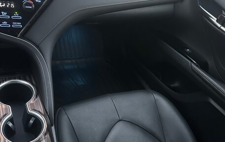 Toyota Camry, 2019 год, 2 800 000 рублей, 12 фотография