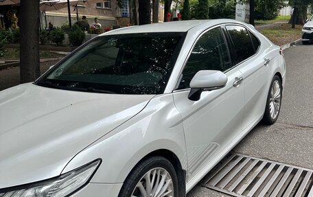 Toyota Camry, 2019 год, 2 800 000 рублей, 3 фотография