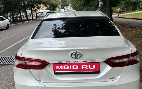 Toyota Camry, 2019 год, 2 800 000 рублей, 4 фотография