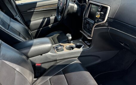 Jeep Grand Cherokee, 2014 год, 2 750 000 рублей, 30 фотография