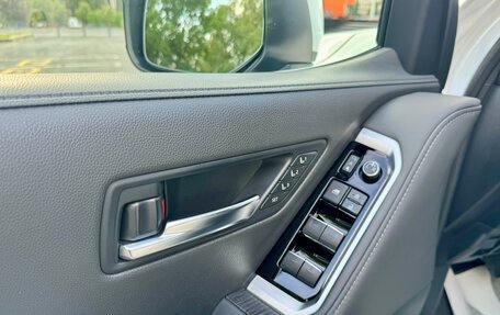 Toyota Land Cruiser, 2021 год, 9 390 000 рублей, 30 фотография