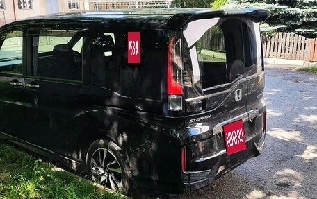 Honda Stepwgn IV, 2016 год, 2 300 000 рублей, 2 фотография