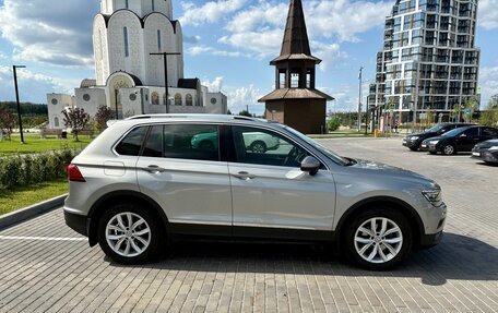 Volkswagen Tiguan II, 2018 год, 2 380 000 рублей, 8 фотография