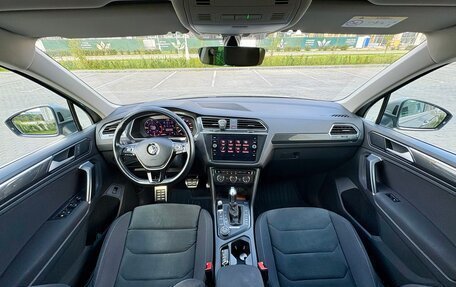 Volkswagen Tiguan II, 2018 год, 2 380 000 рублей, 13 фотография
