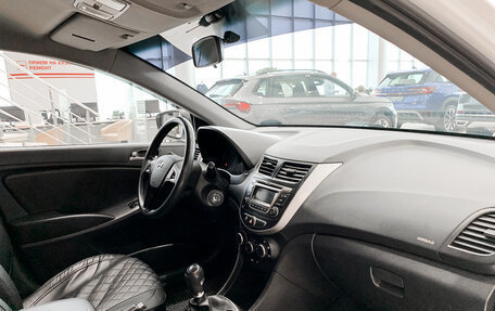 Hyundai Solaris II рестайлинг, 2016 год, 799 000 рублей, 13 фотография