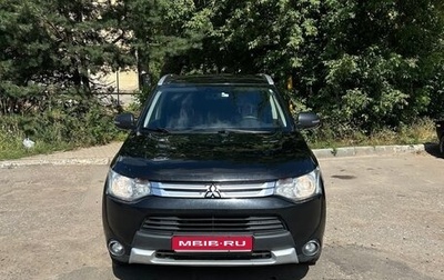 Mitsubishi Outlander III рестайлинг 3, 2014 год, 1 495 000 рублей, 1 фотография