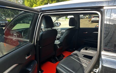 Toyota Highlander III, 2014 год, 3 350 000 рублей, 19 фотография