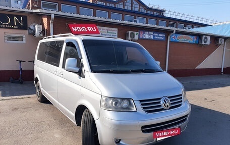 Volkswagen Caravelle T5, 2005 год, 1 580 000 рублей, 12 фотография
