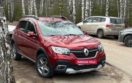 Renault Sandero II рестайлинг, 2021 год, 1 420 000 рублей, 2 фотография