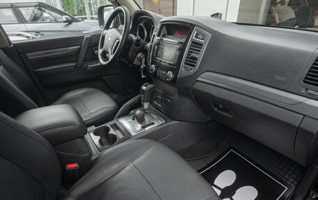 Mitsubishi Pajero IV, 2014 год, 2 245 000 рублей, 20 фотография