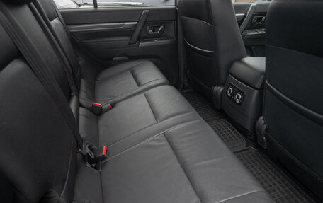Mitsubishi Pajero IV, 2014 год, 2 245 000 рублей, 17 фотография