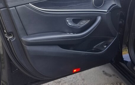 Mercedes-Benz E-Класс, 2019 год, 2 840 000 рублей, 18 фотография