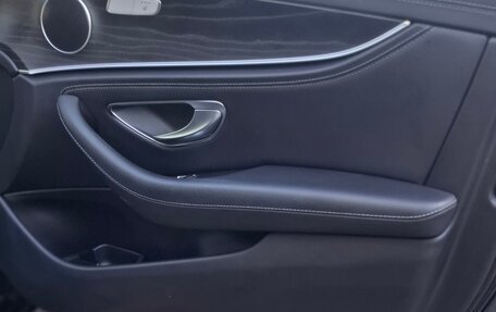 Mercedes-Benz E-Класс, 2019 год, 2 840 000 рублей, 19 фотография