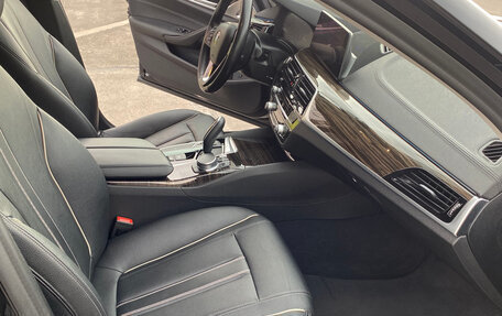 BMW 5 серия, 2019 год, 2 850 000 рублей, 18 фотография