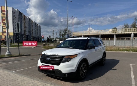Ford Explorer VI, 2013 год, 1 500 000 рублей, 9 фотография