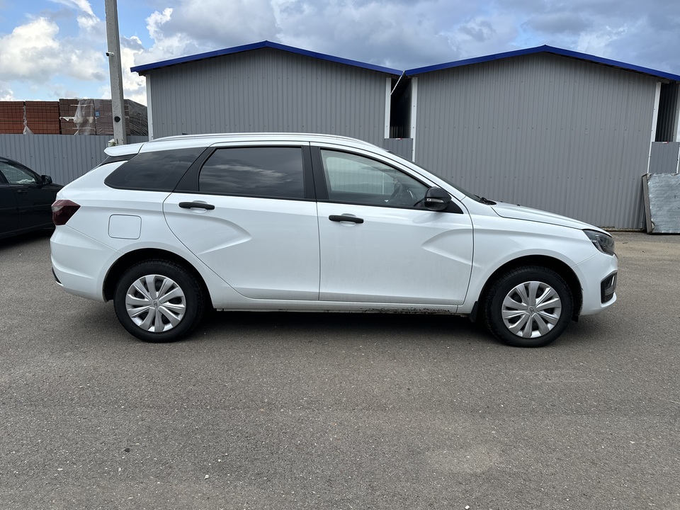 ВАЗ (LADA) Vesta I, 2024 год, 1 400 000 рублей, 6 фотография