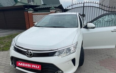 Toyota Camry, 2014 год, 2 100 000 рублей, 1 фотография