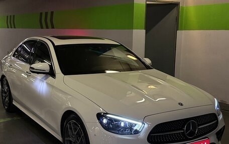 Mercedes-Benz E-Класс, 2019 год, 5 500 000 рублей, 1 фотография