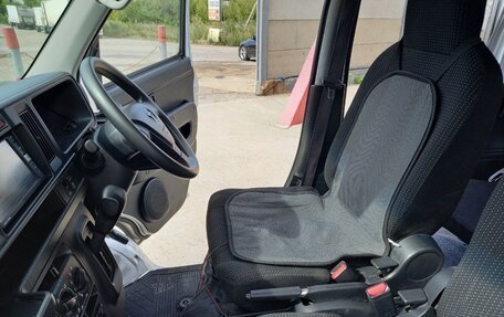 Daihatsu Hijet X, 2019 год, 699 900 рублей, 23 фотография